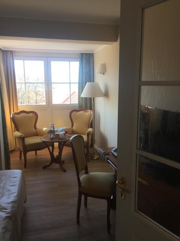 Strandhotel Deichgraf กราล-มือริทซ์ ภายนอก รูปภาพ