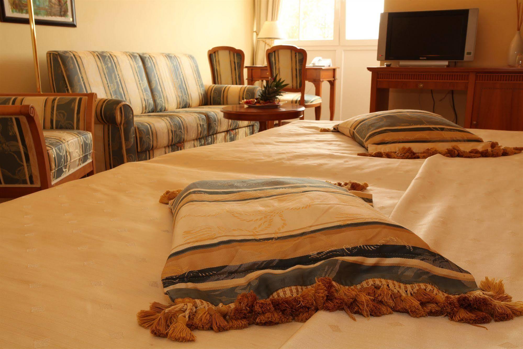Strandhotel Deichgraf กราล-มือริทซ์ ภายนอก รูปภาพ